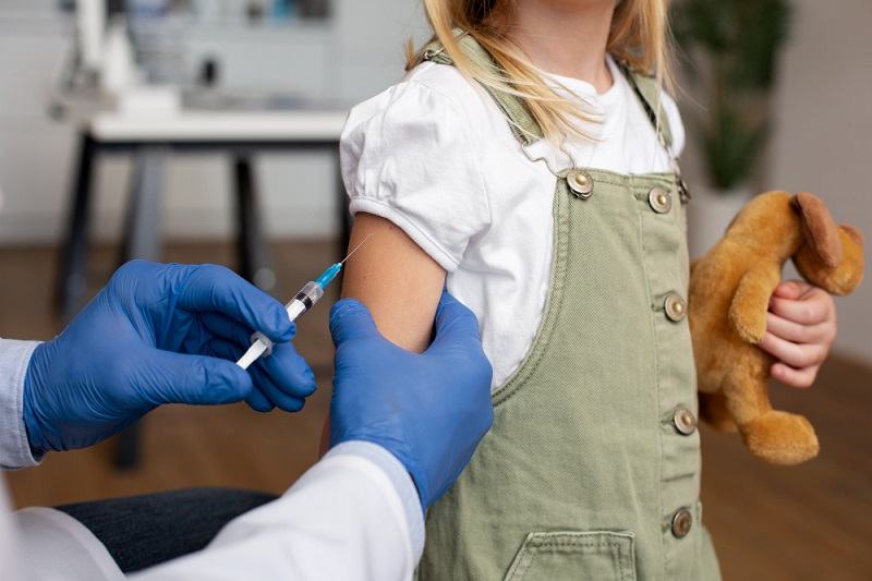 Teama parintilor de vaccinul ROR – Cand devine periculos un vaccin si ce trebuie sa stii